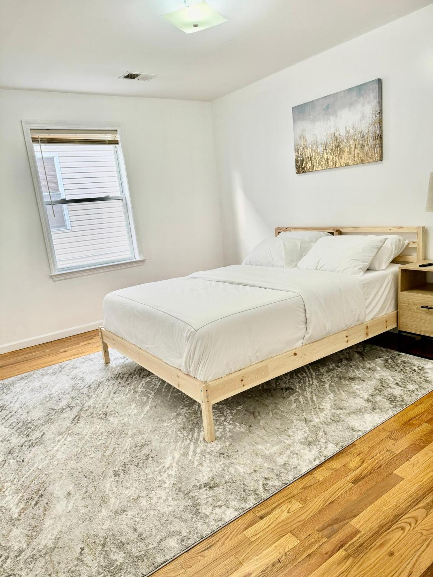 Stylish Evergreen Apartment By Newark Airport ภายนอก รูปภาพ