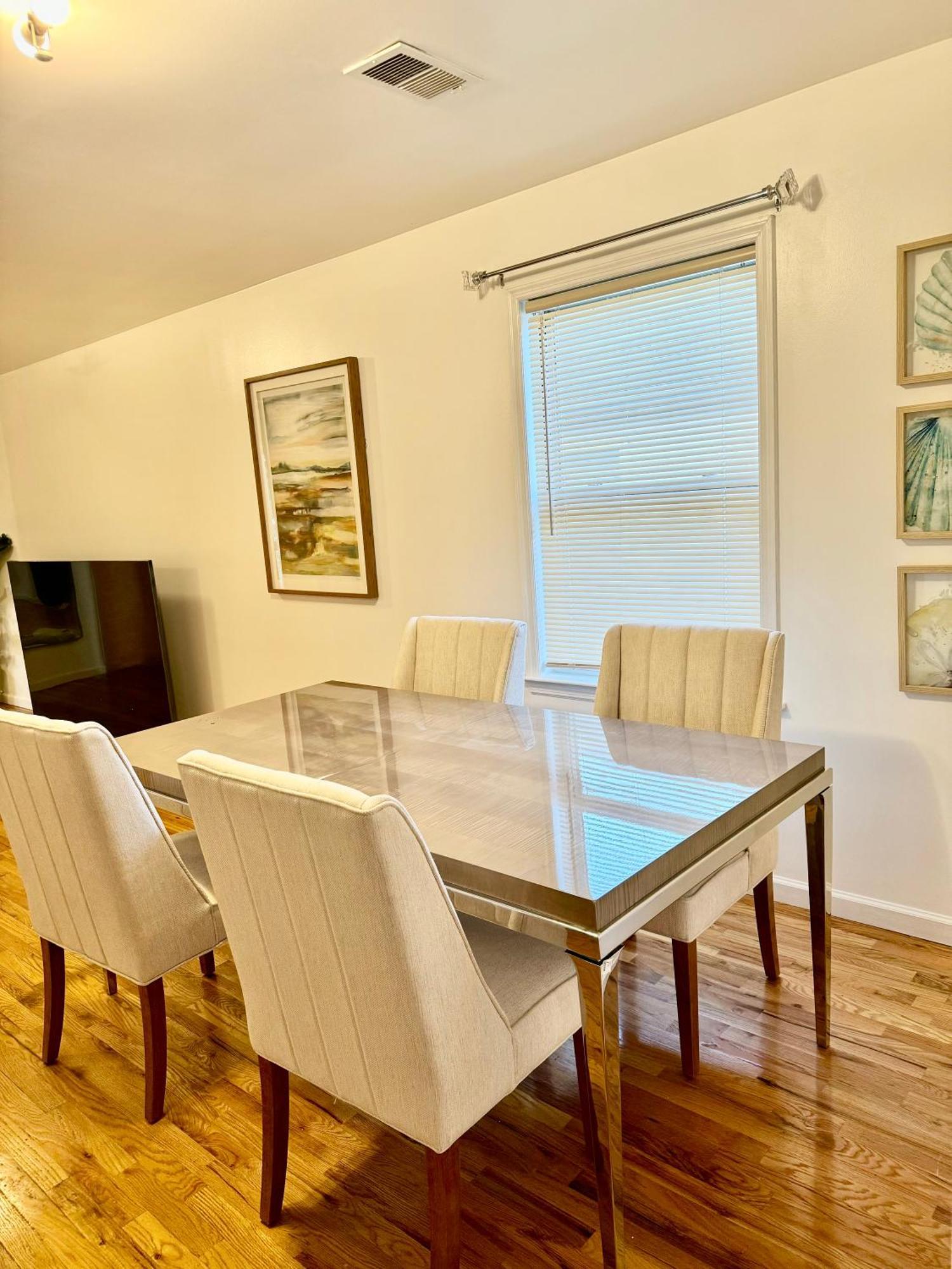 Stylish Evergreen Apartment By Newark Airport ภายนอก รูปภาพ