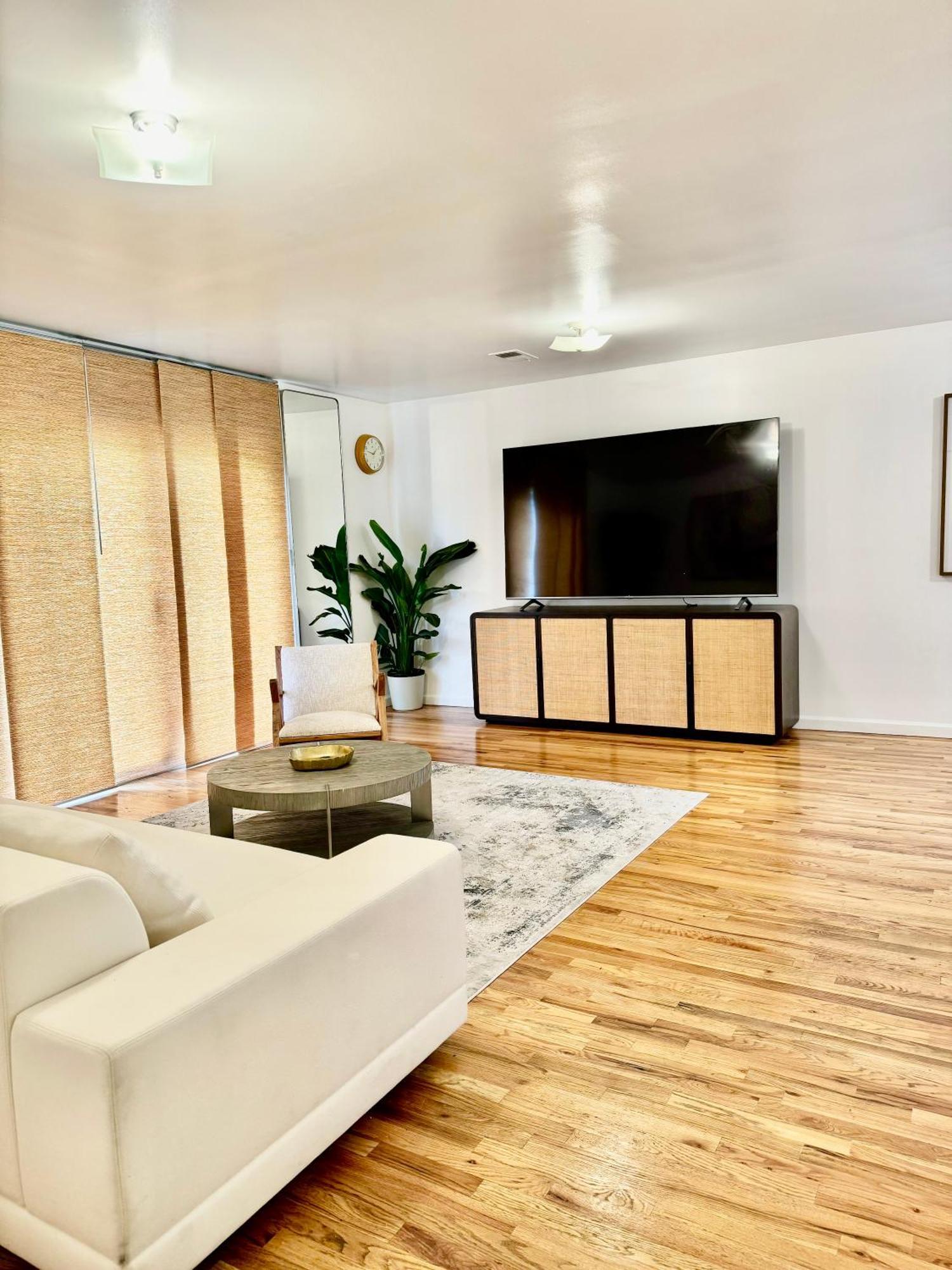 Stylish Evergreen Apartment By Newark Airport ภายนอก รูปภาพ