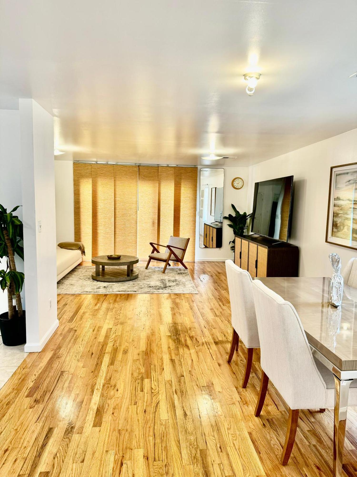 Stylish Evergreen Apartment By Newark Airport ภายนอก รูปภาพ