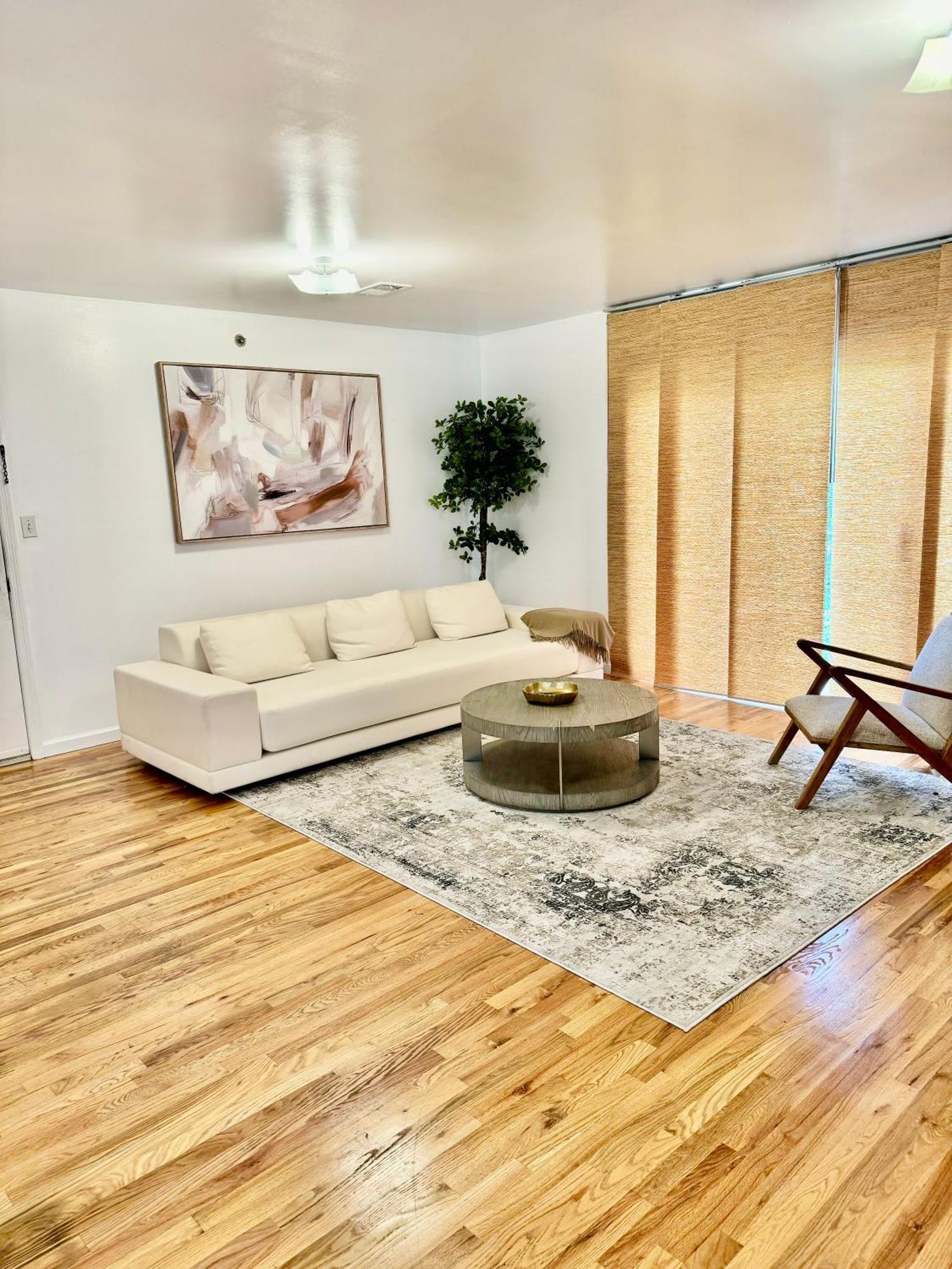 Stylish Evergreen Apartment By Newark Airport ภายนอก รูปภาพ