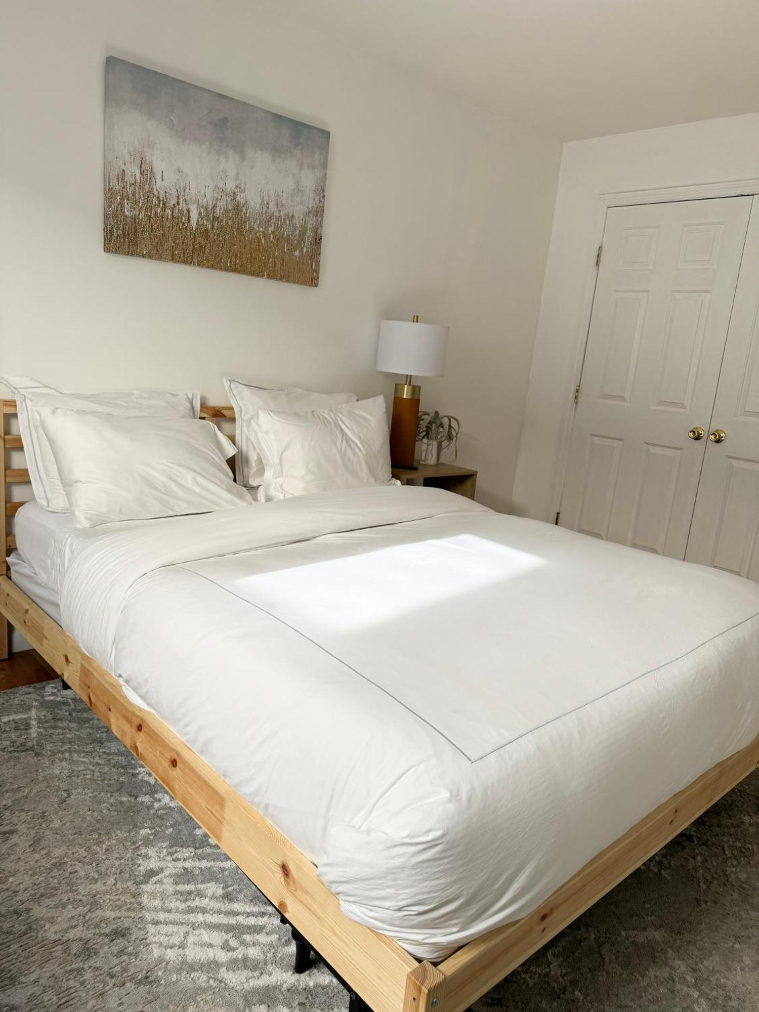 Stylish Evergreen Apartment By Newark Airport ภายนอก รูปภาพ